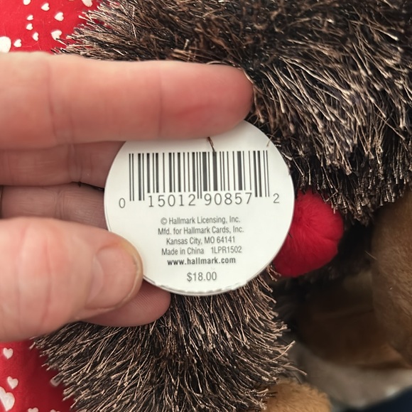 Hallmark Valentines Plush Gorilla “Boom Boom” He’s holding a ♥️~Lights/Sounds! - Picture 7 of 9